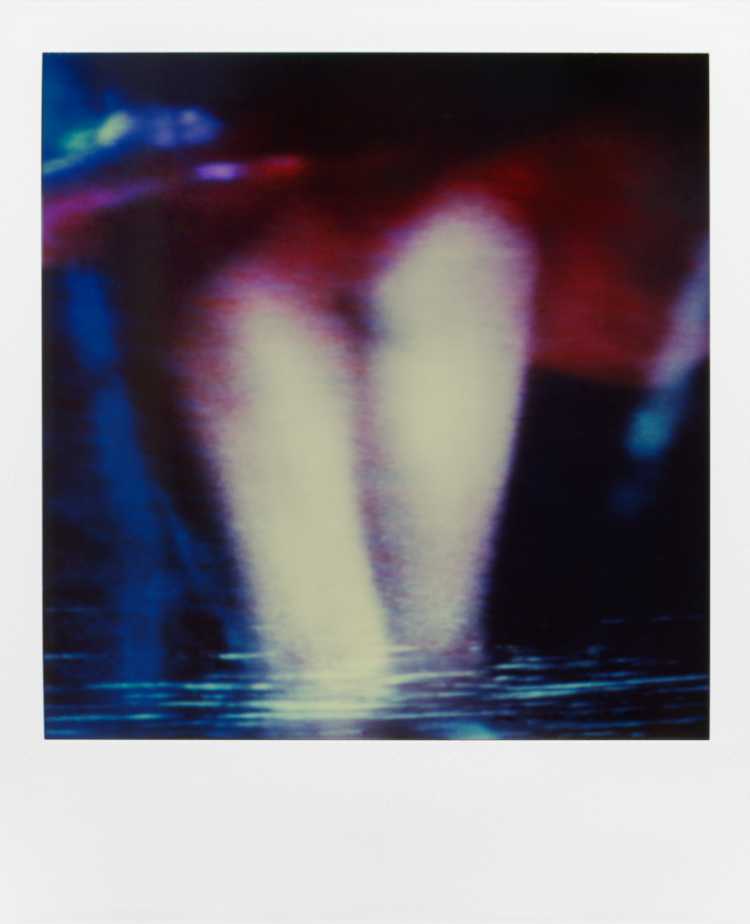 »Lady In Red«, Polaroid SX-70, Foto © Friedhelm Denkeler 1990