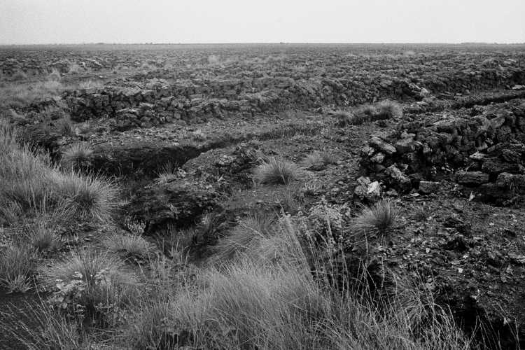 »Abgetorftes Gebiet«, aus dem Portfolio »Westfälische Landschaften«, Kapitel »Das Teufelsmoor«, Foto © Friedhelm Denkeler 1980
