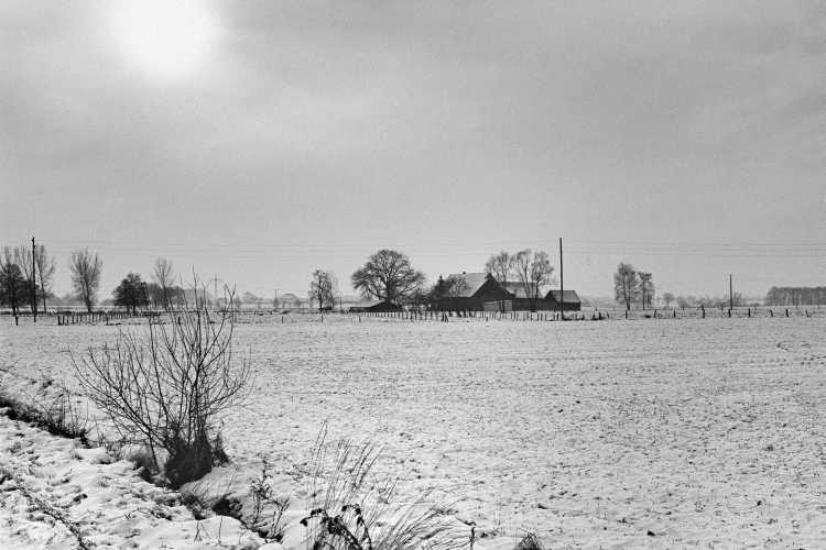 »Winterliche Landschaft 2«, Espelkamp, aus dem Portfolio »Westfälische Landschaften«, Kapitel »Winter in Westfalen«, Foto © Friedhelm Denkeler 1978