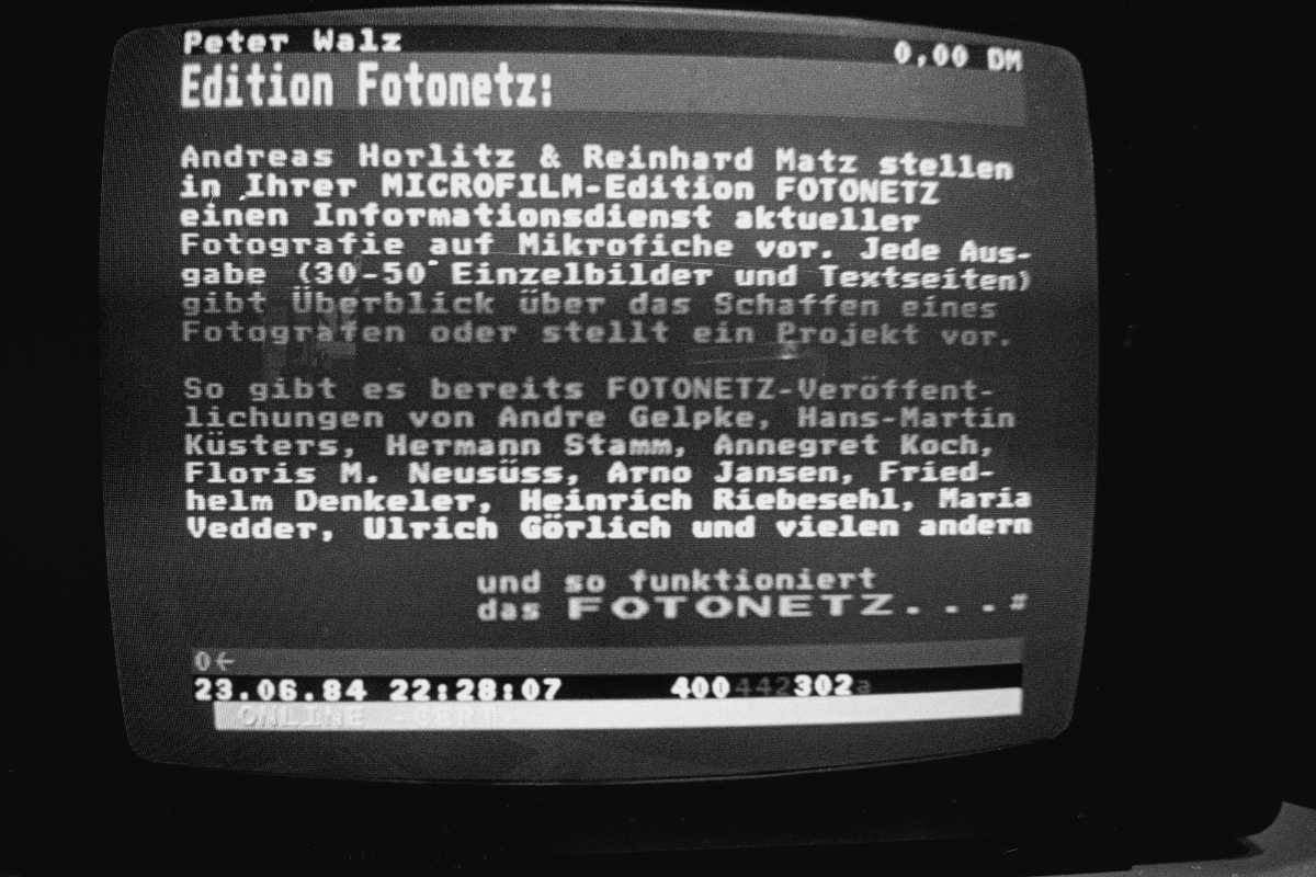 Das Fotonetz auf der BTX-Seite (Fernsehdienst) vom Verlag Peter Walz, 1983
