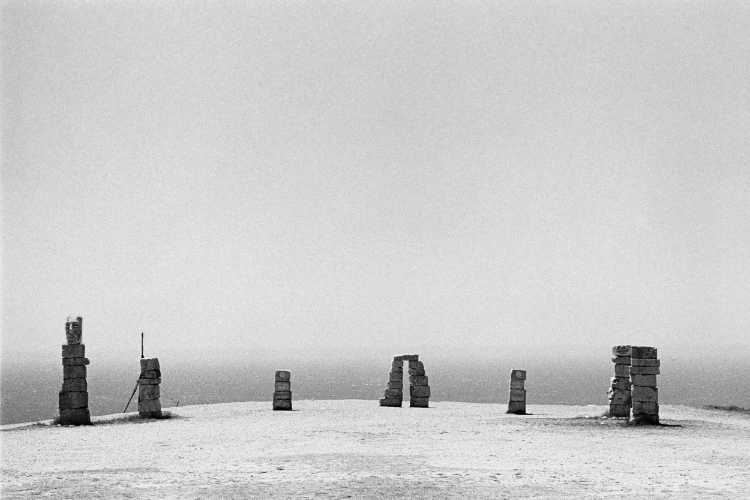 »Stein-Skulpturen am Kap ›Cabo Espichel‹«, Setubal-Halbinsel, Portugal, 6. Juli 1986, Foto © Friedhelm Denkeler